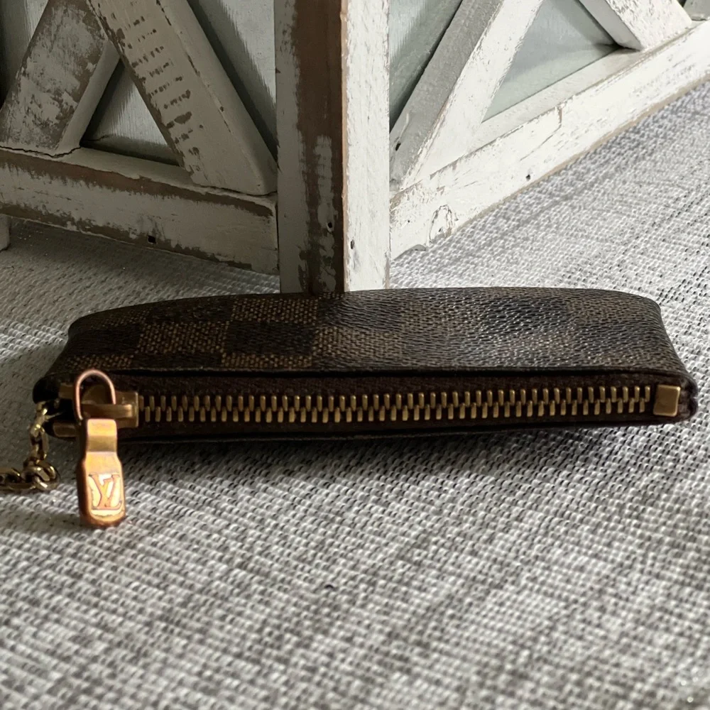 Louis Vuitton Damier Ebene Key Cles LV Card Holder GUC Authentic